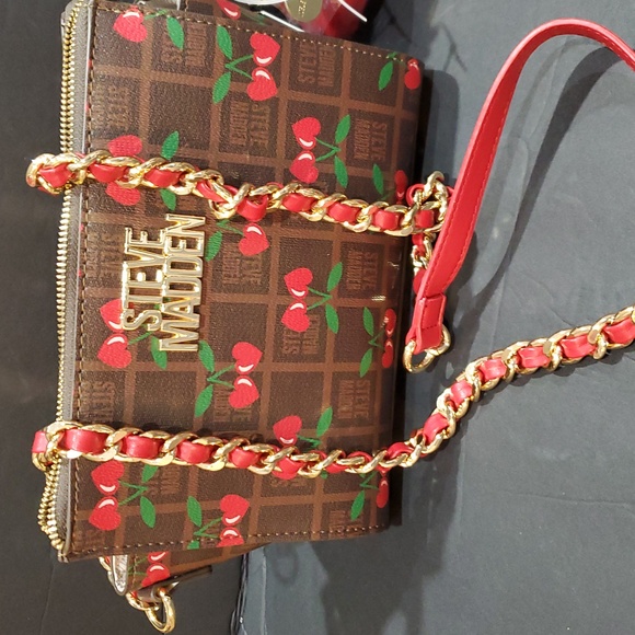 Steve Madden brown plaid checkered cherry print bryder crossbody bag and charm - Picture 6 of 13
